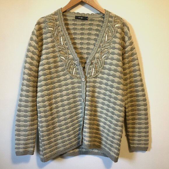 Vintage Sage and Cream Chunky Knitted Button Down Cottagecore Cardigan - Picture 2 of 12